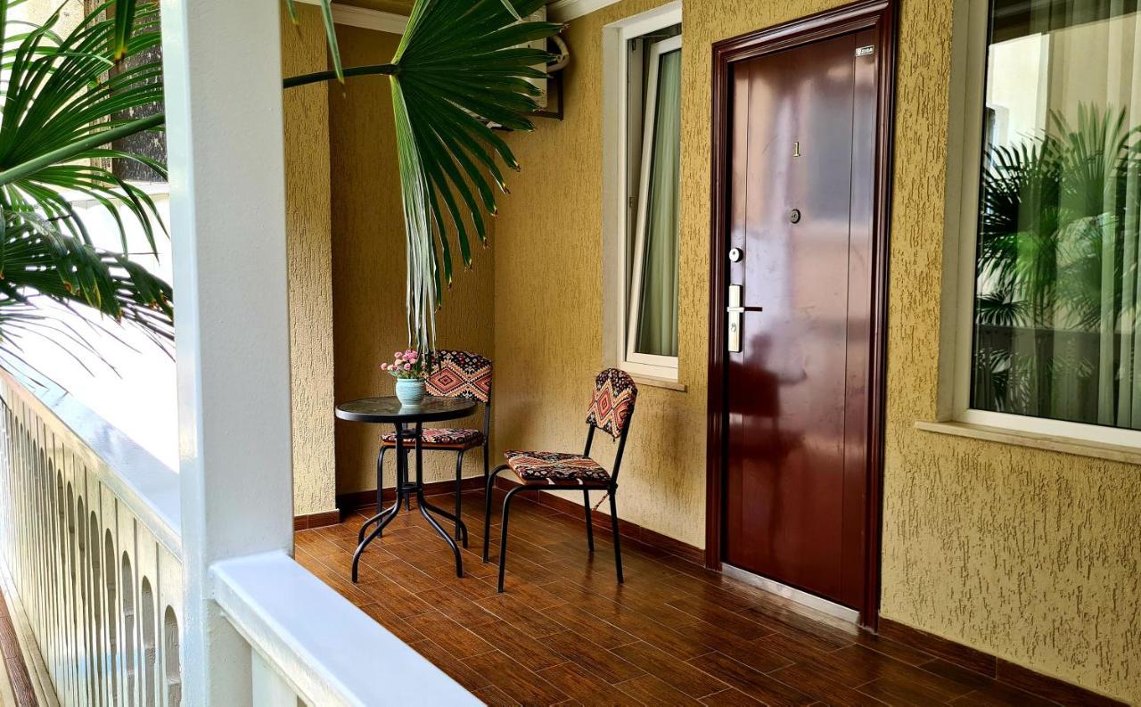Georgian House Hotel คูทายสิ ภายนอก รูปภาพ