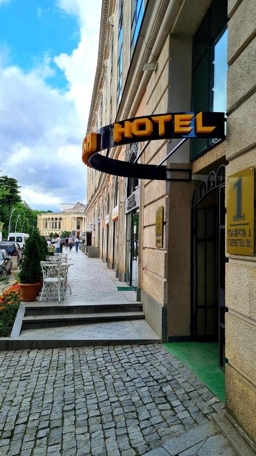 Georgian House Hotel คูทายสิ ภายนอก รูปภาพ