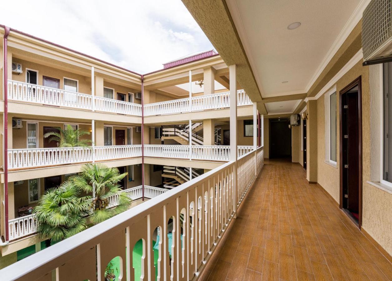 Georgian House Hotel คูทายสิ ภายนอก รูปภาพ