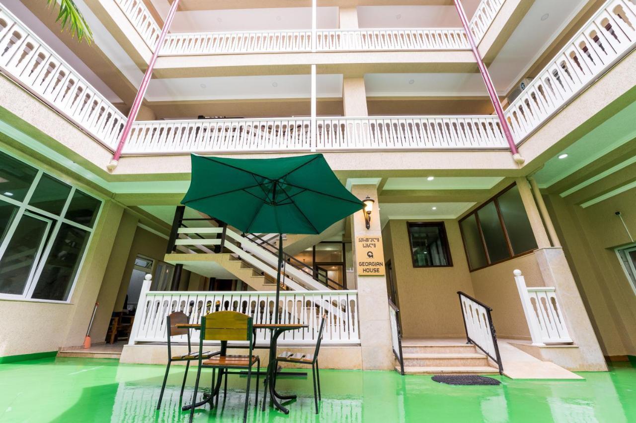 Georgian House Hotel คูทายสิ ภายนอก รูปภาพ
